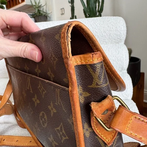 Louis Vuitton Gibeciere MM Monogram Crossbody Bag vintage - Picture 7 of 14